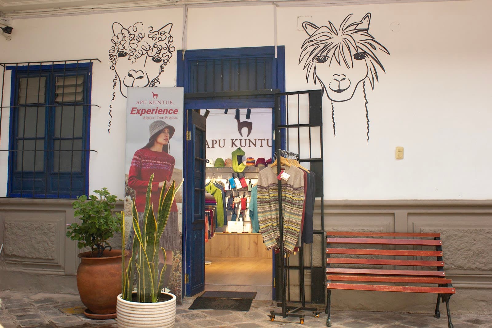 Apu Kuntur Alpaca - Calle Heladeros