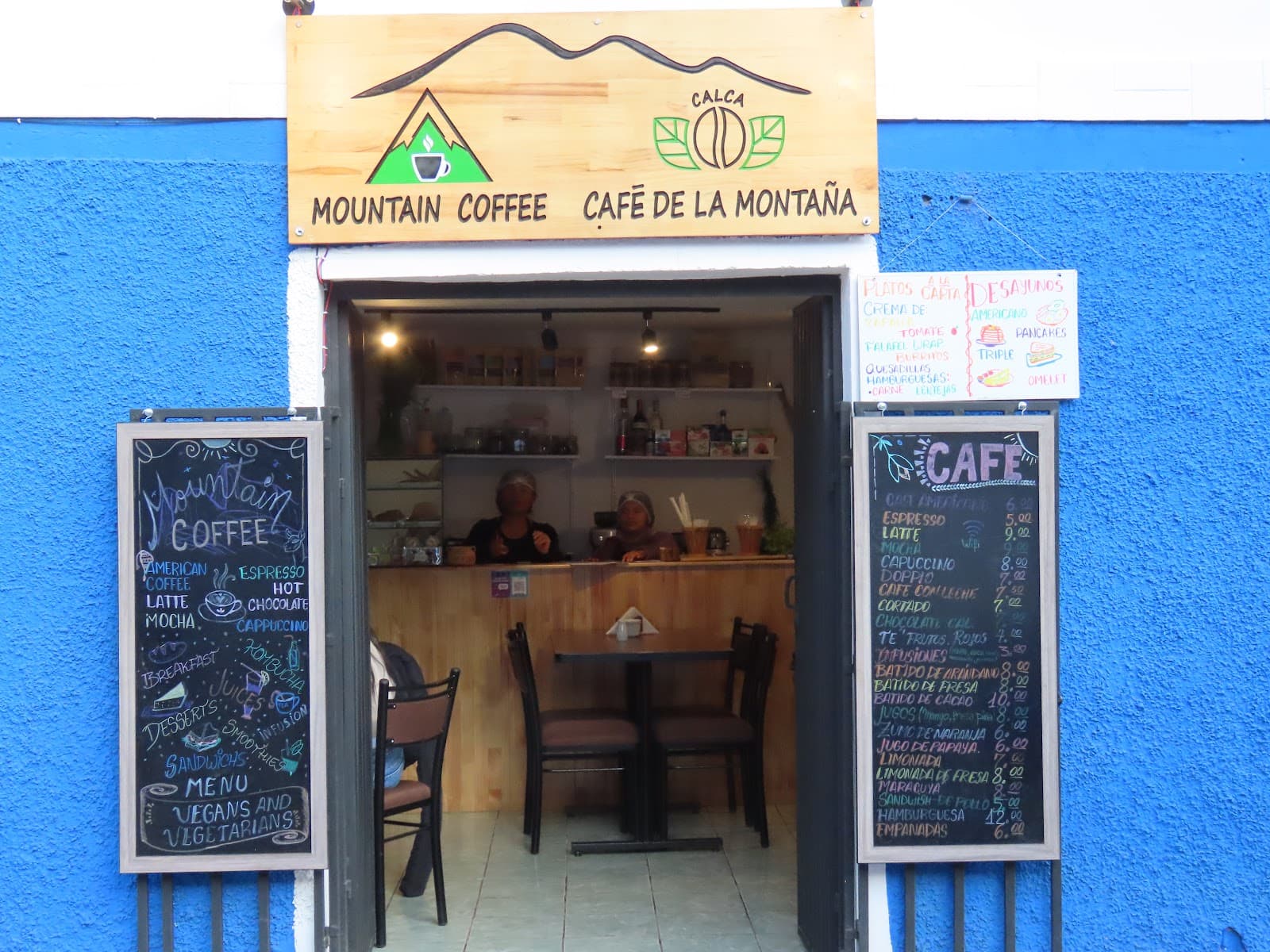 Cafetería "Mountain Coffee" . Cafés, postres, Comida vegetariana