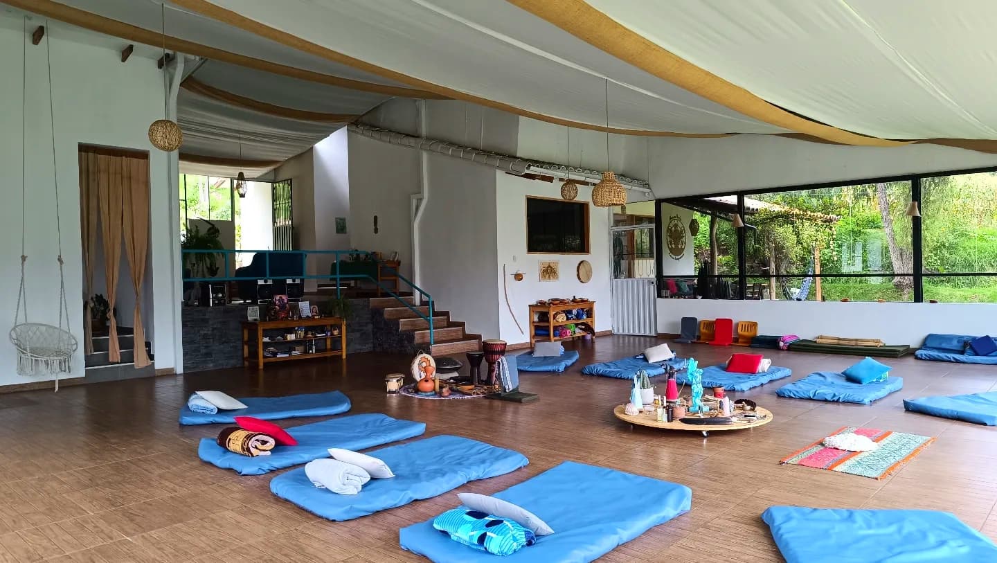 Hanan Pacha Ashram Transpersonal