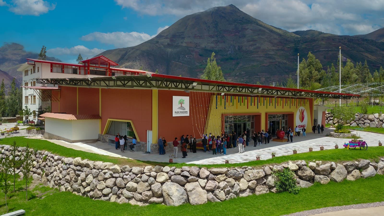 Yanahuara Plaza Convention Center